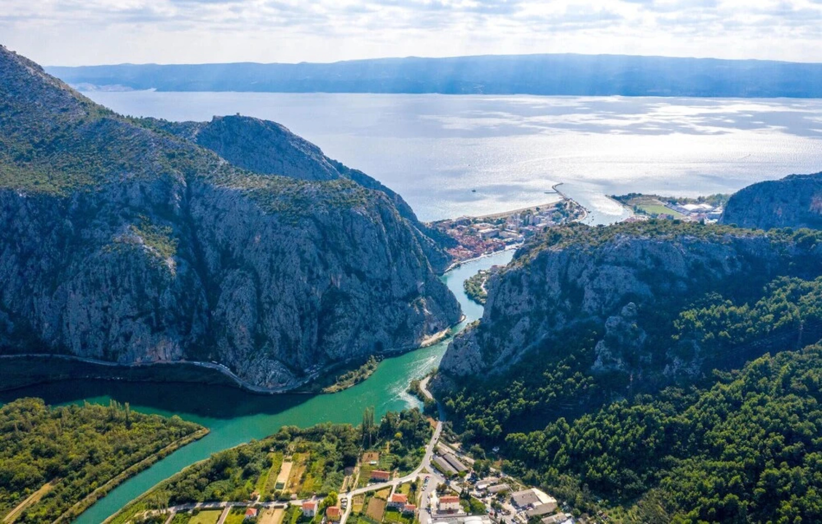 Amazing Home in Omis With Sauna, Wifi and 6 Bedrooms