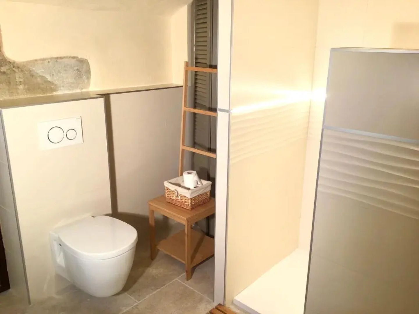 La Tour des Beaumes à GORDES avec Piscine Privée -