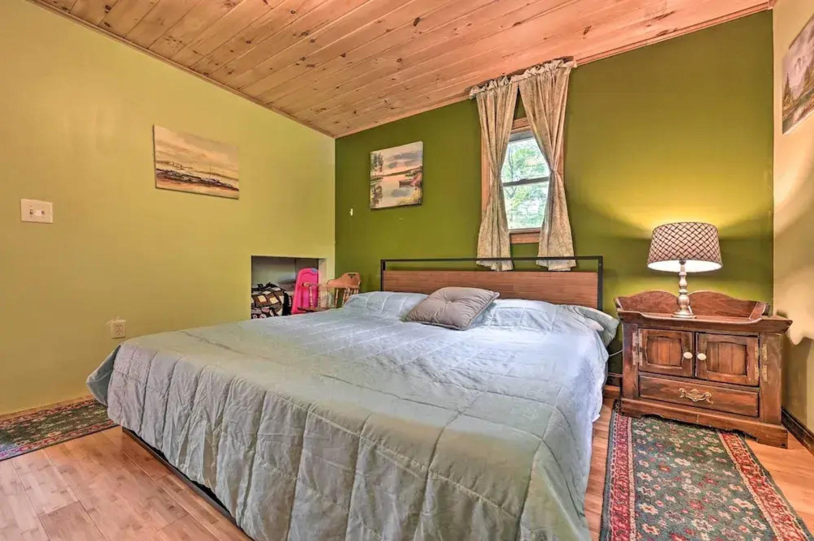 Cabin in the Untouched Woods - 3 Miles to Ski