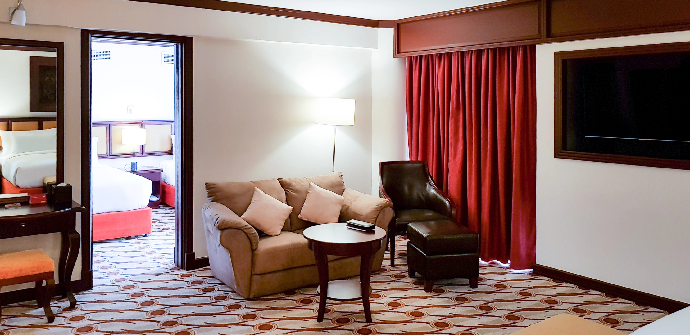 Отель Mövenpick Hotel & Residences Nairobi