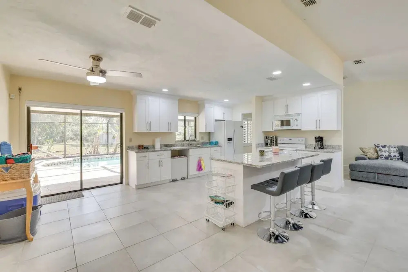 Saltwater Pool & Lanai: Lehigh Acres Escape!