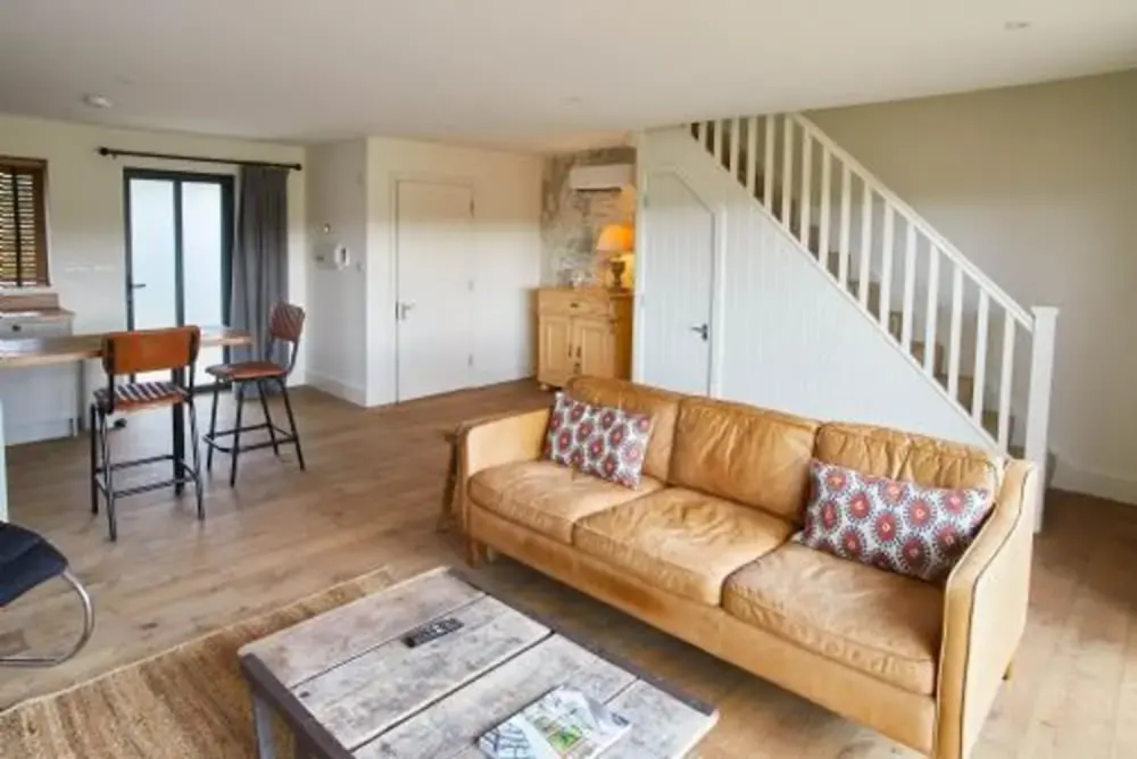 Host Stay Number Four Piglets