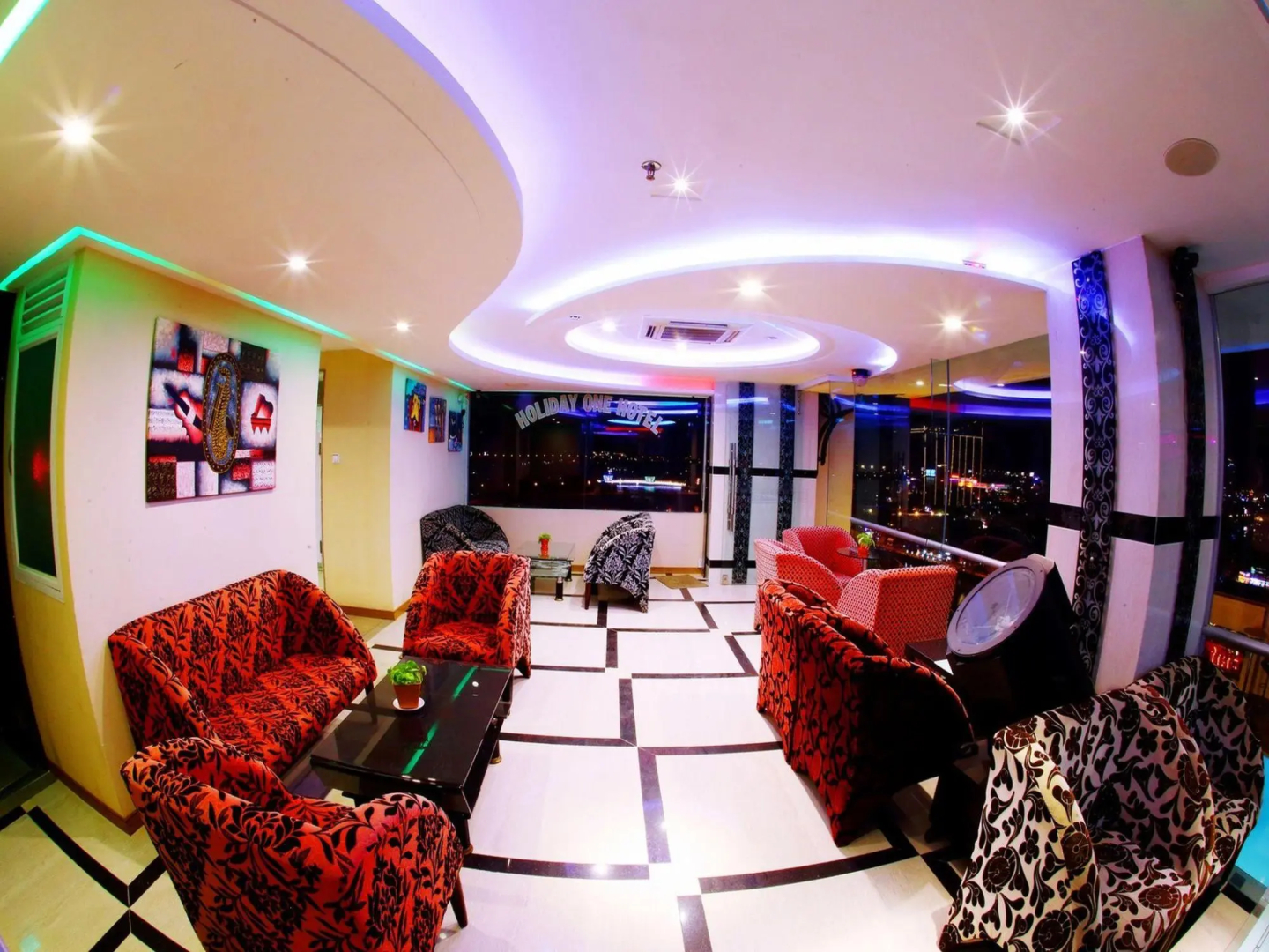 Holiday One Hotel