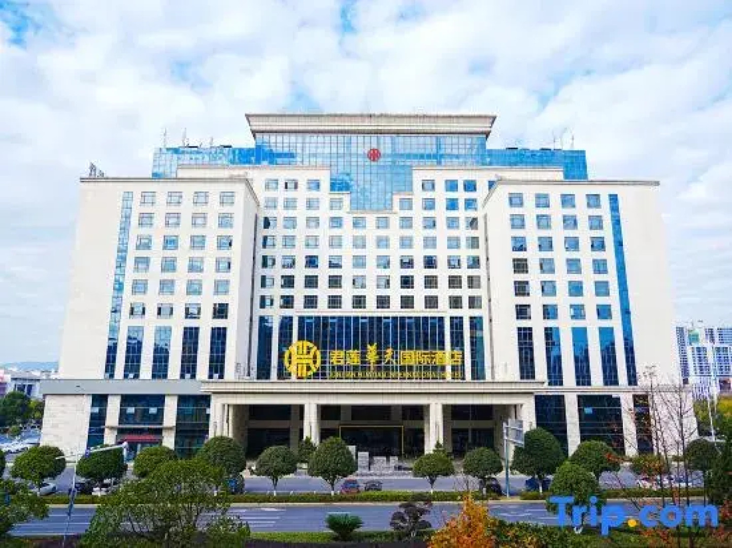 Junlian Huatian International Hotel