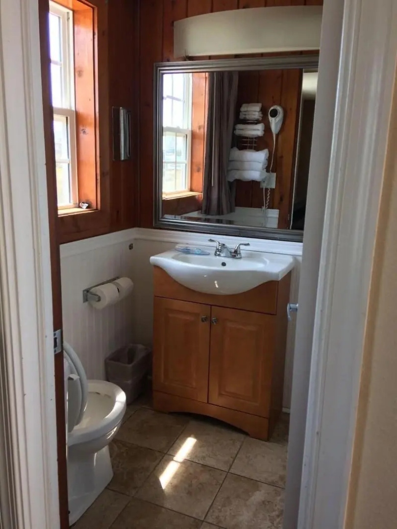 Seahorse Inn and Cottages