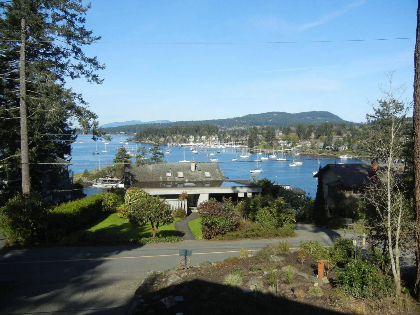 Brentwood Lighthouse Bed and Breakfast