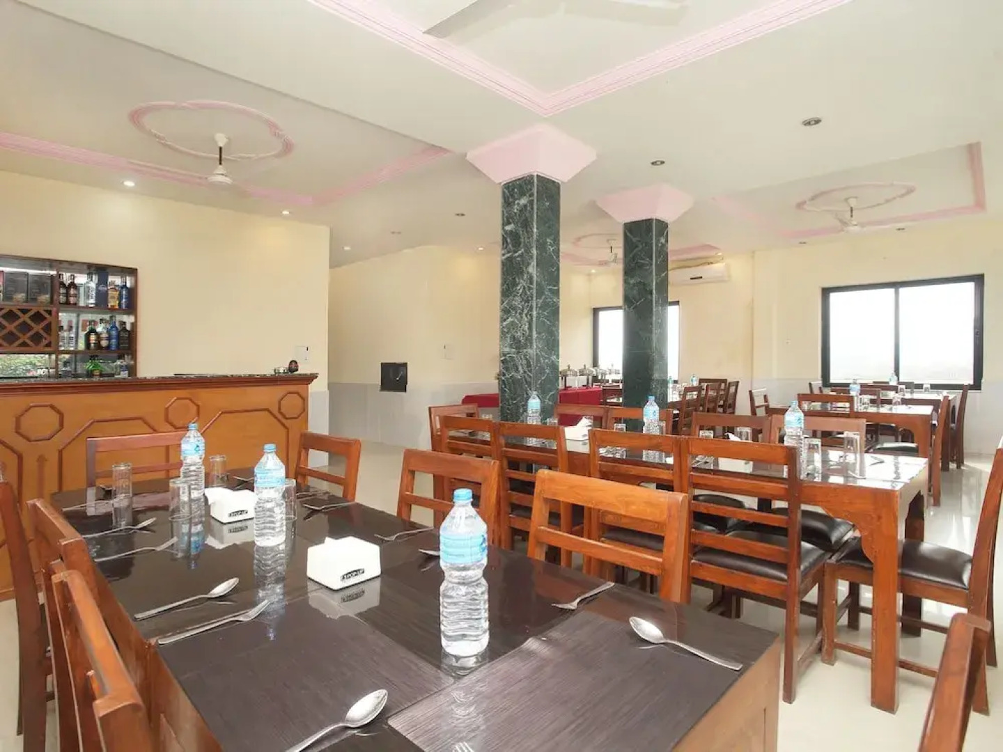 OYO 731 Hotel Peace Zone