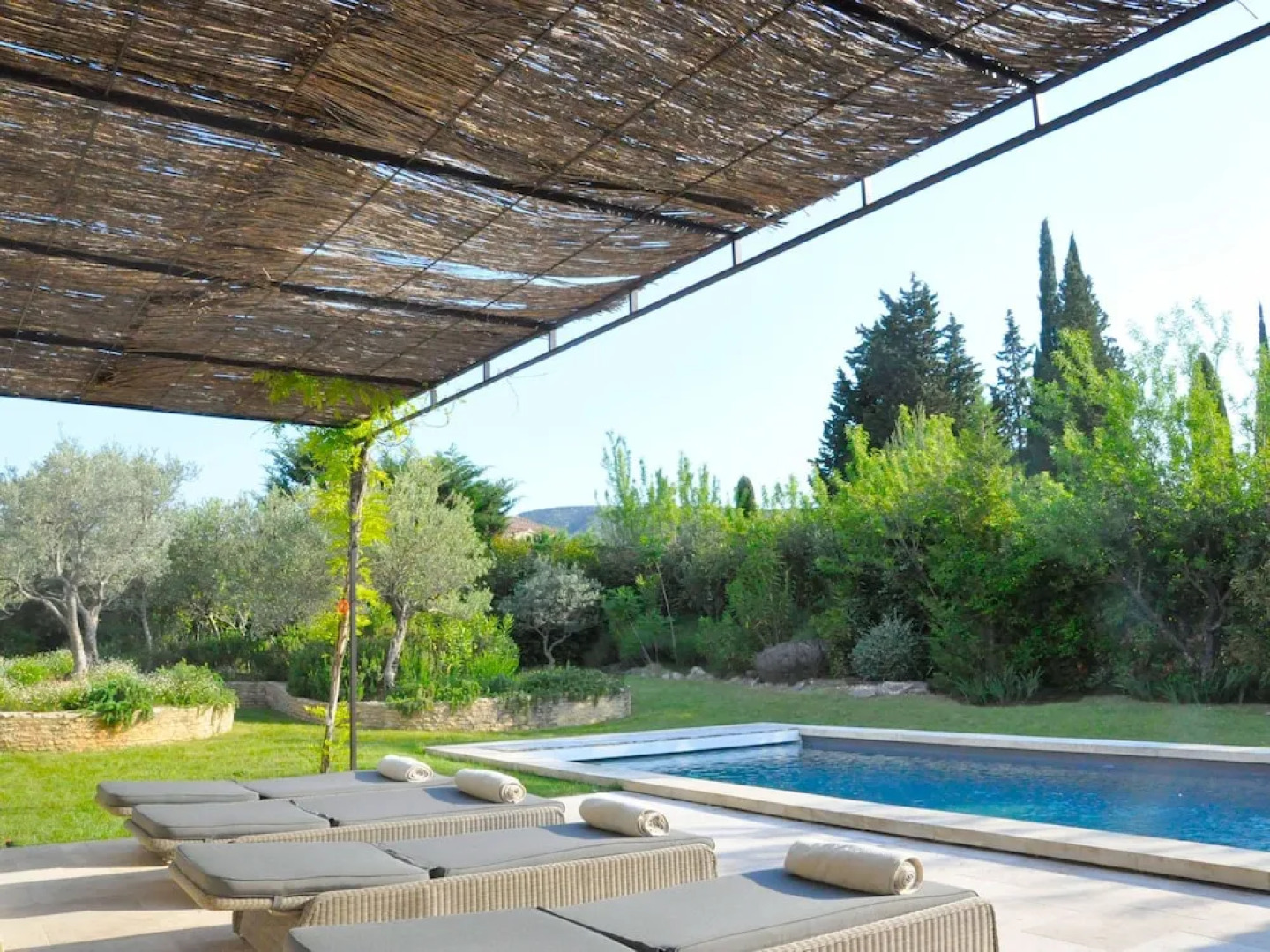 Grandeur Villa in Eygalières With Pool & 2 Terraces
