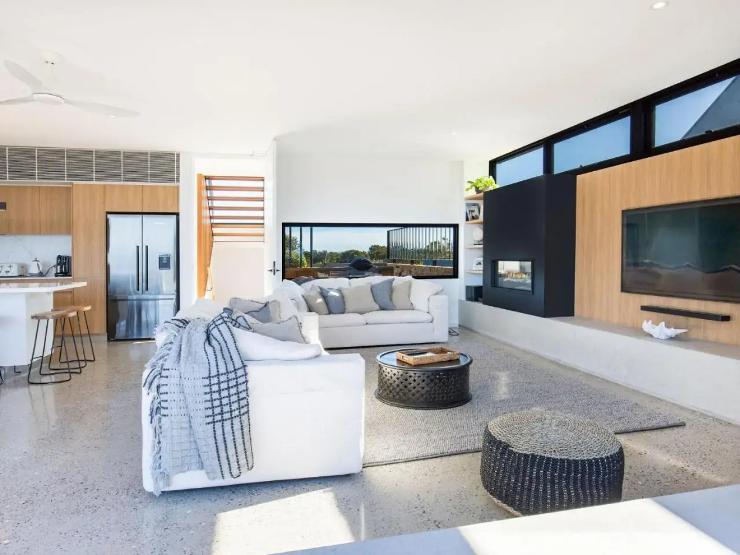 Banksia I Absolute Beachfront