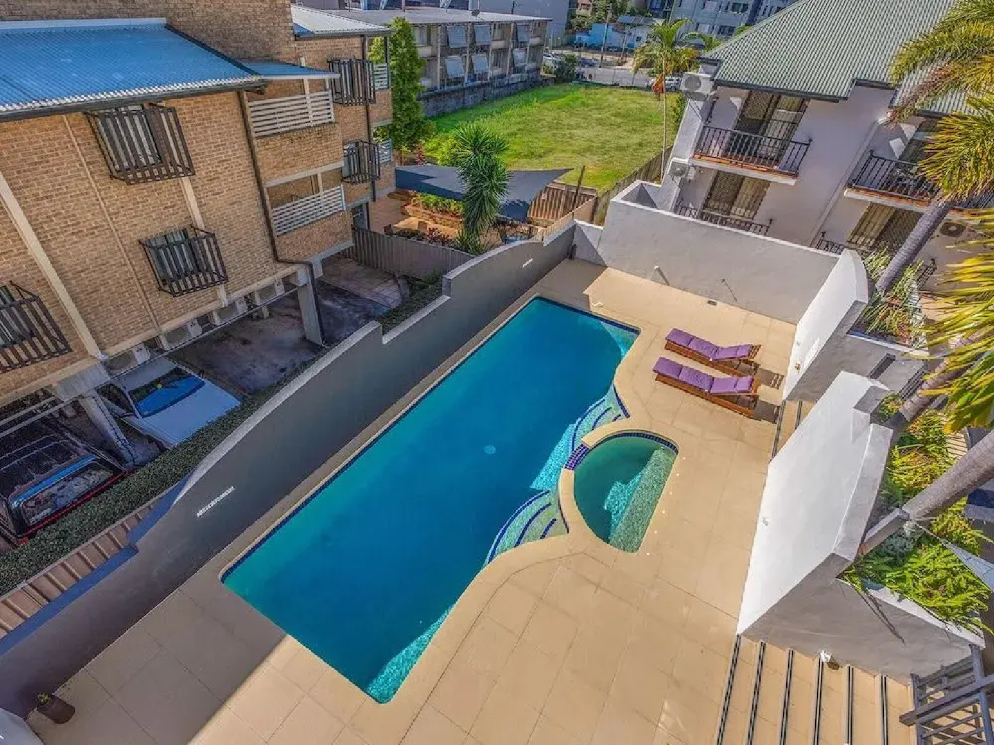 Airtrip Apartment on Russell St