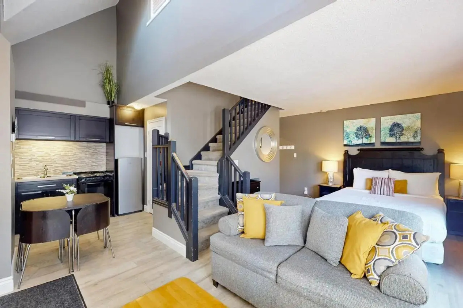 Lofted Rustic Chalet @ Blue Mountain