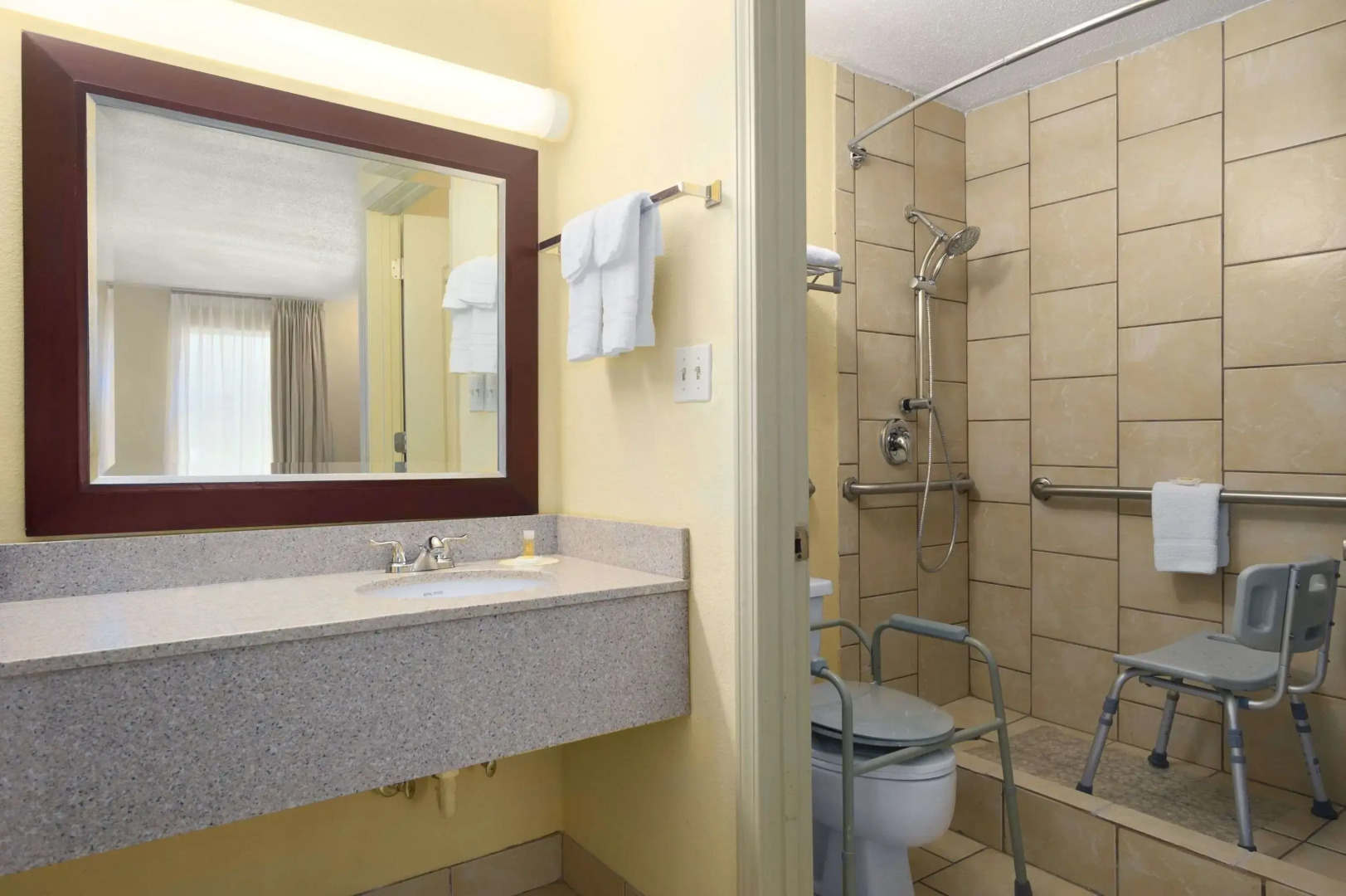 Days Inn by Wyndham Brunswick/St. Simons Area