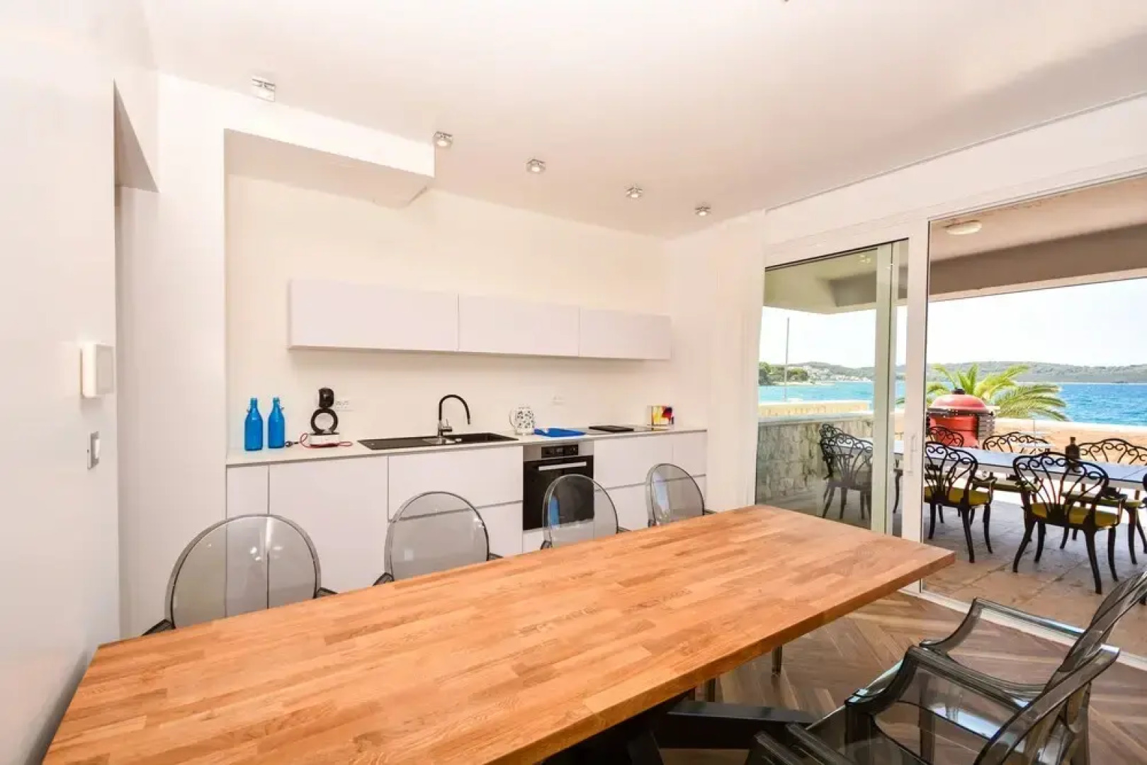 Livingstone Beach House