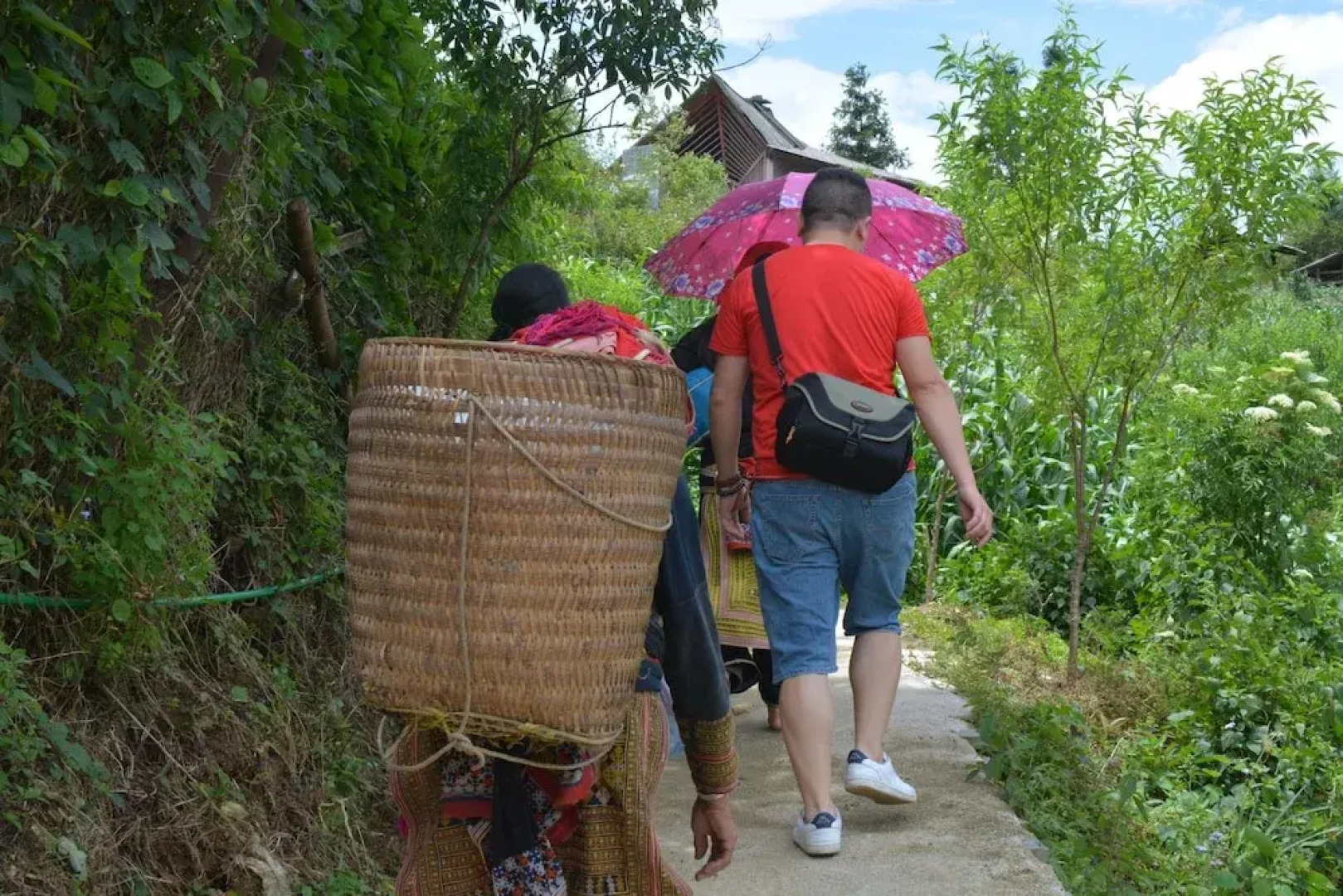 Sapa Homestay Trekking Tour For Backpackers