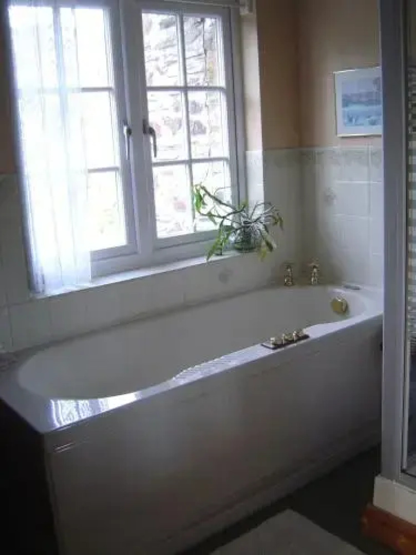 Holdstrong Farmhouse