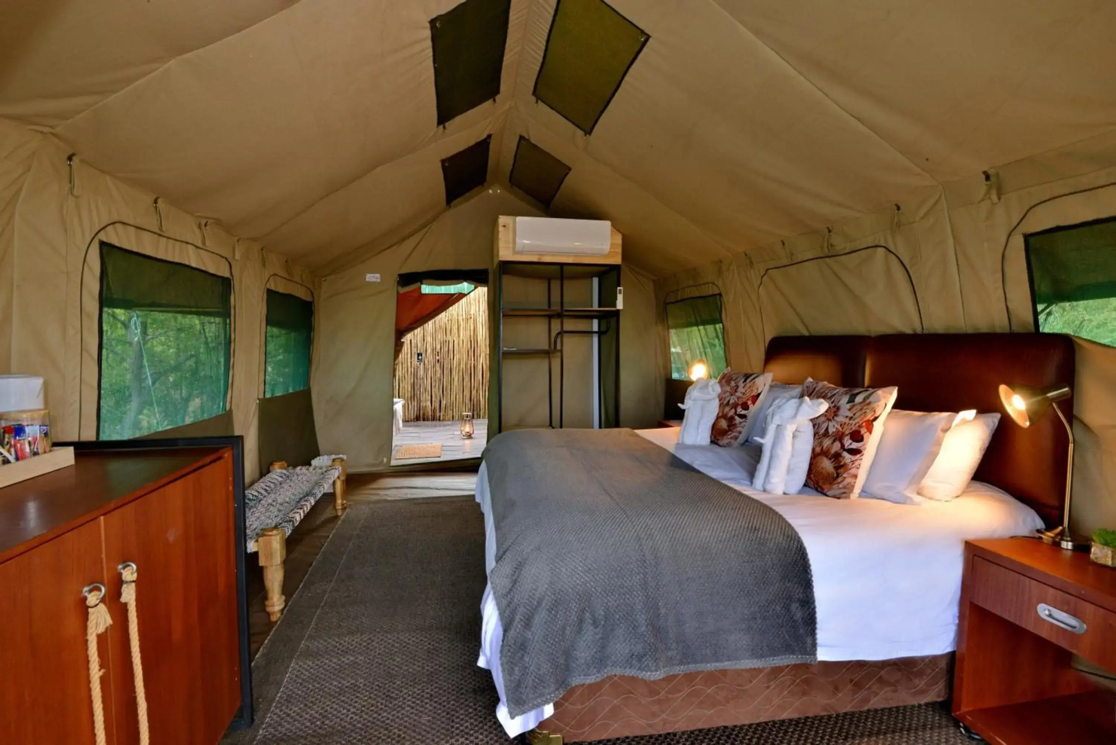 Tshukudu Game Lodge