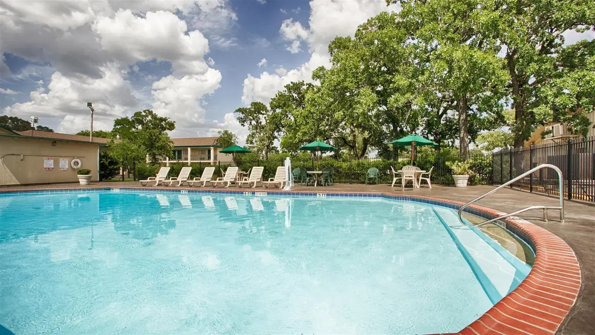 Best Western Chateau Ville Motor Inn