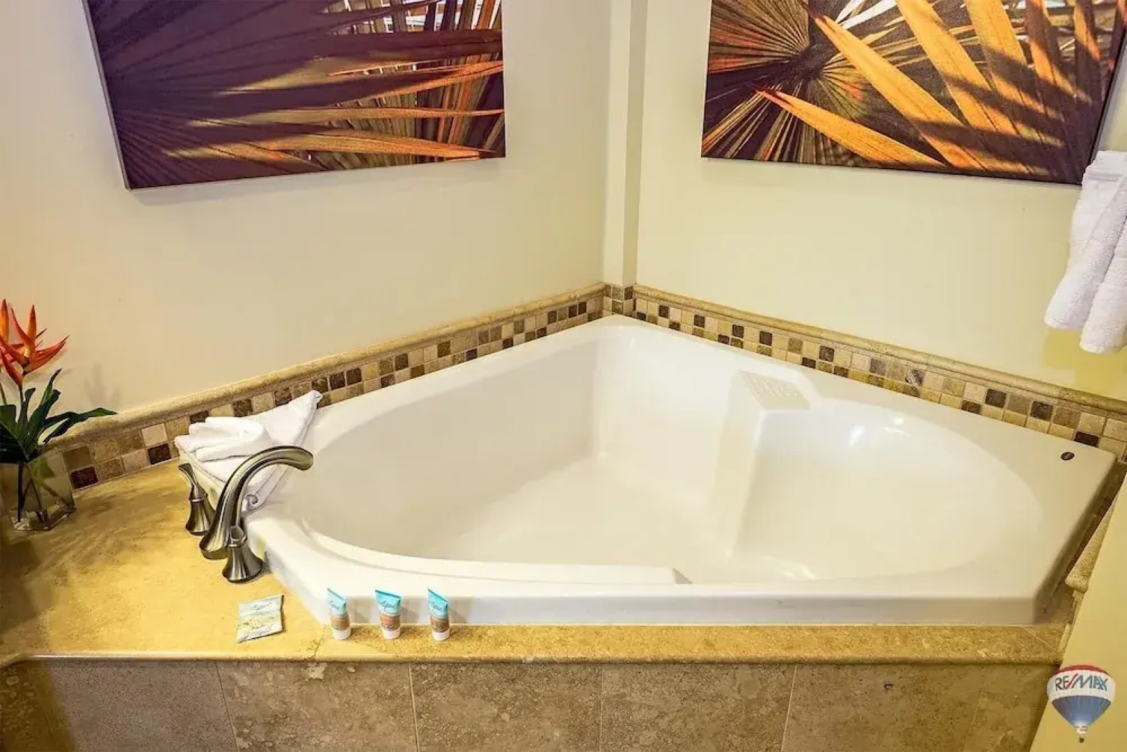 Waipouli Beach Resort E-205