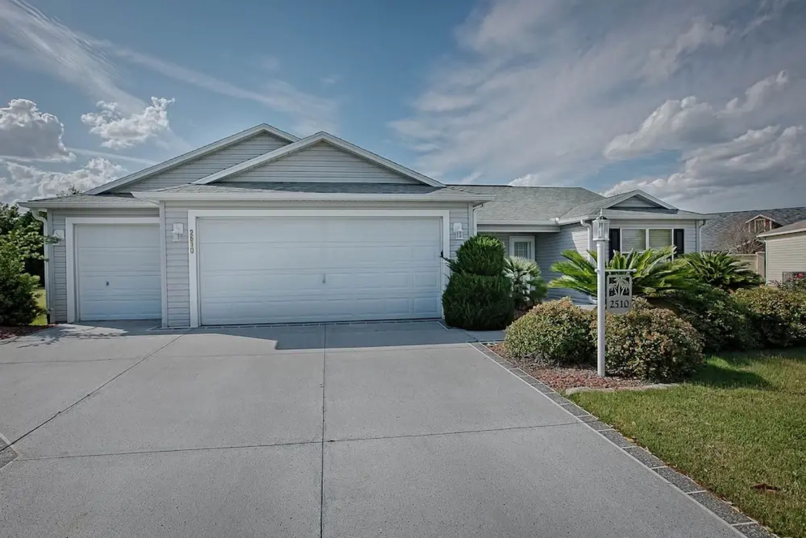 Five Forks Trail Home 3 Bedroom by The VIR Group