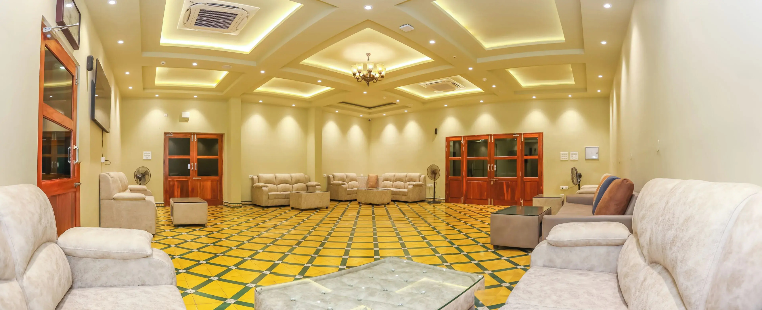 Nilan Zingle Resort