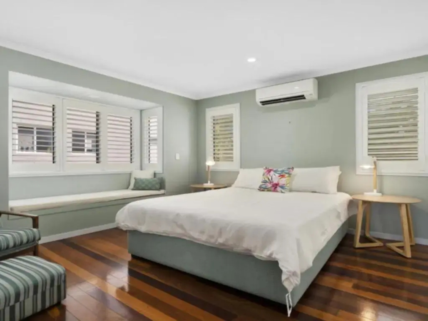 Woorim Beach House with Water Views