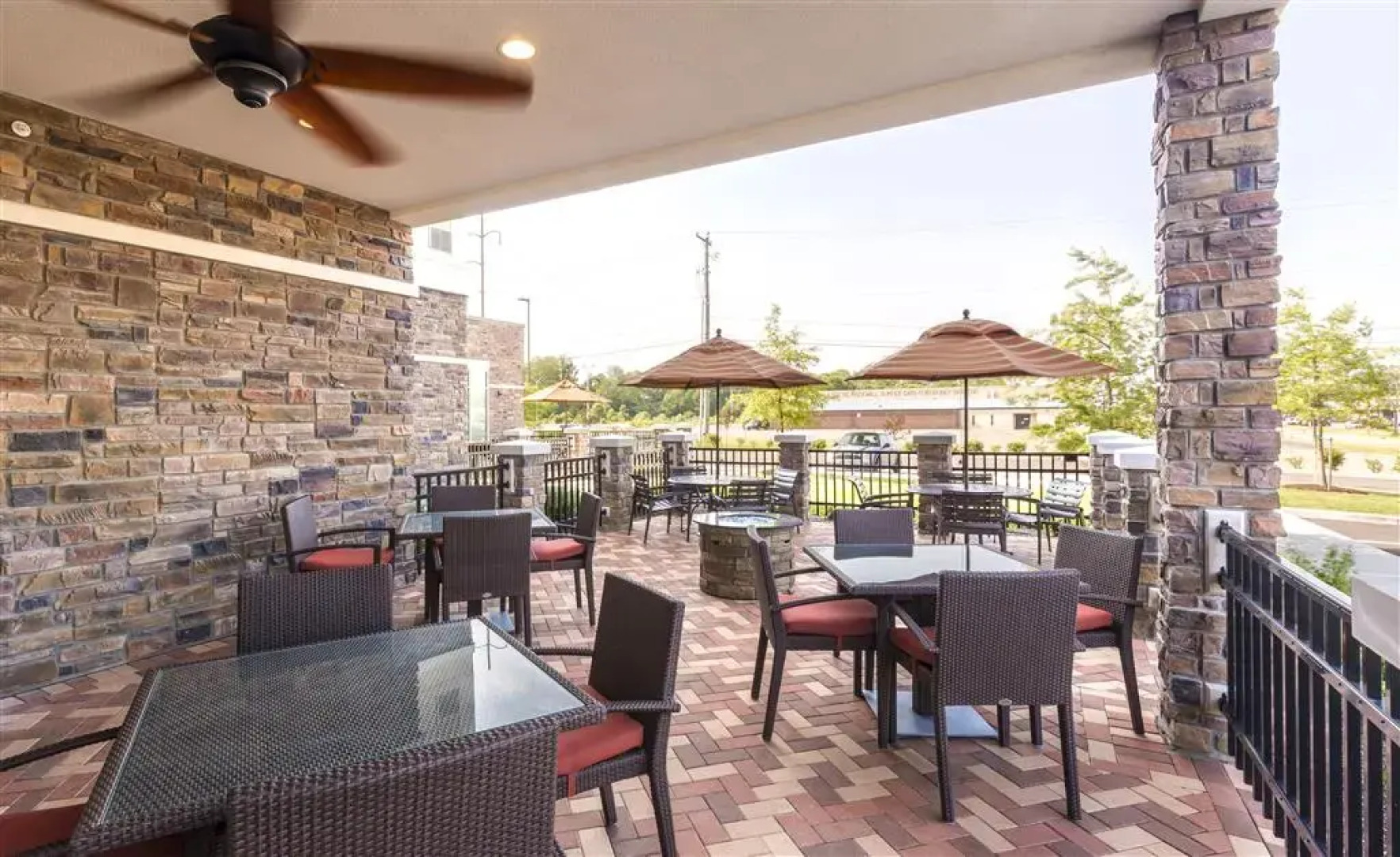 Отель Hyatt Place Canton