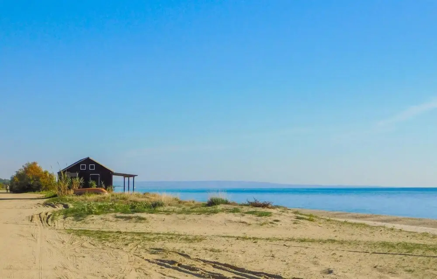 Stunning Home in Roseto Capo Spulico With 4 Bedrooms
