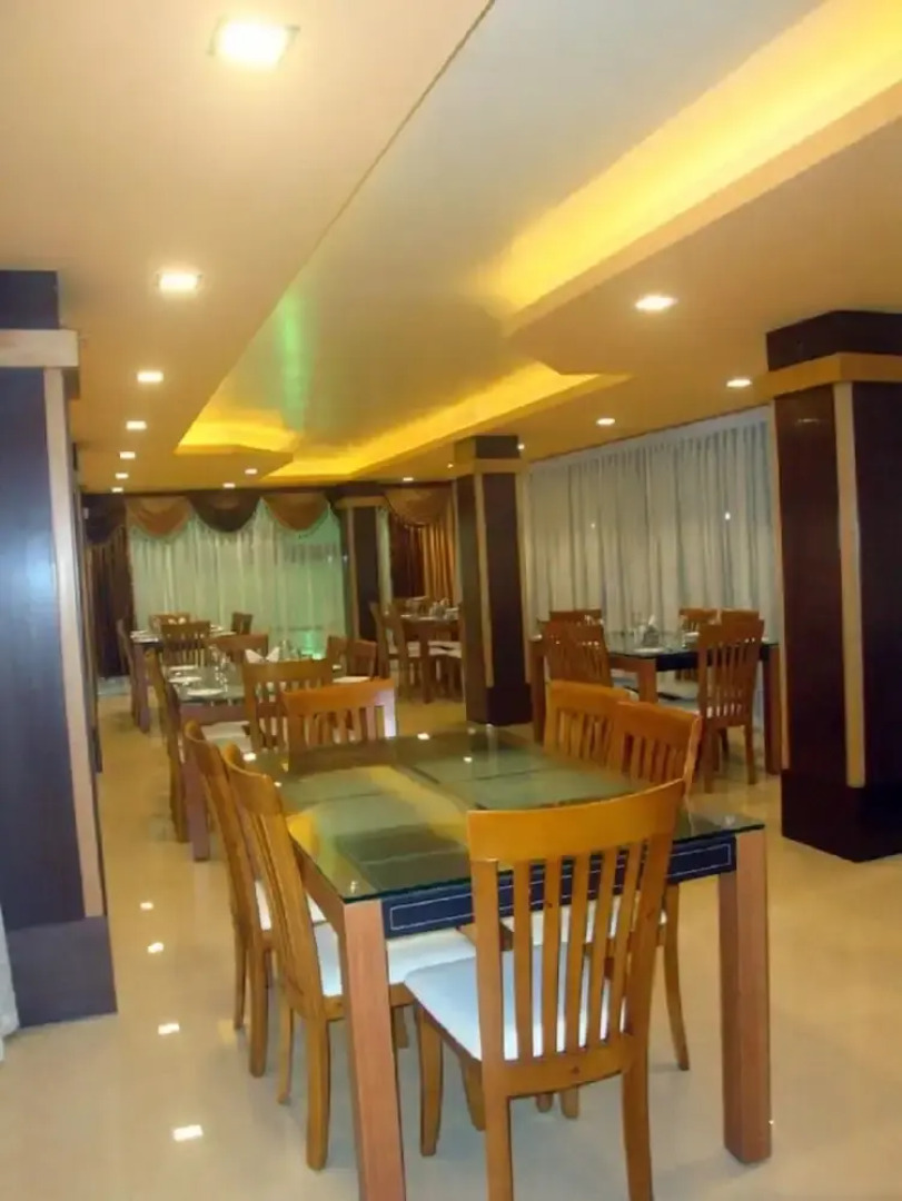 Hotel Hilltop International