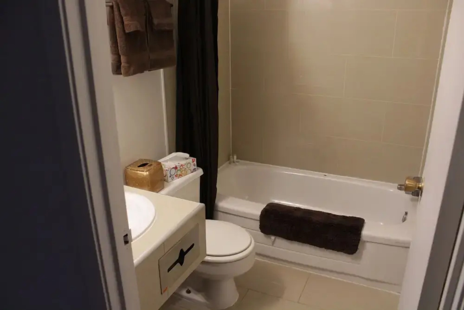 Morinville Plaza & Suites