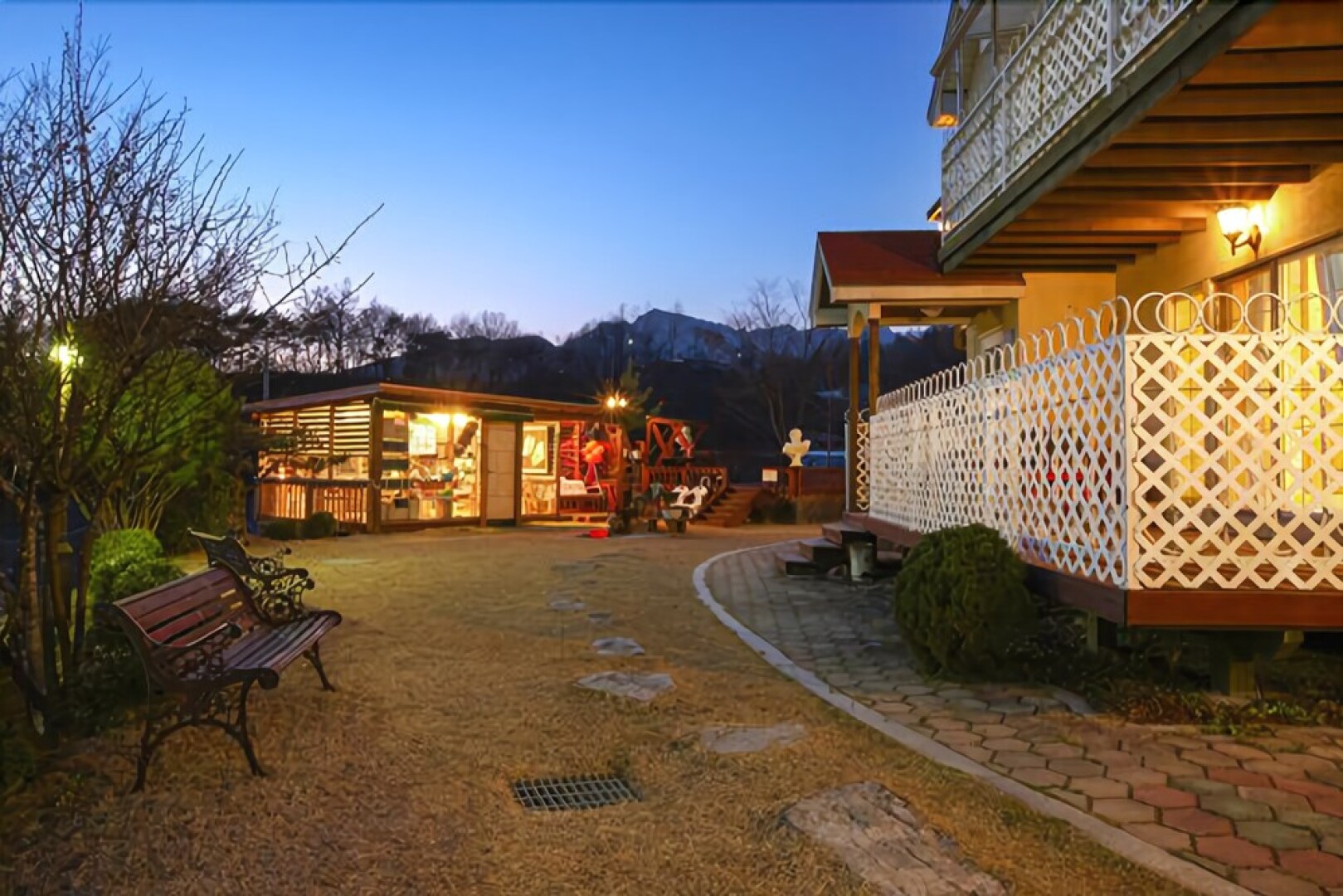 Mungyeong Reance Pension