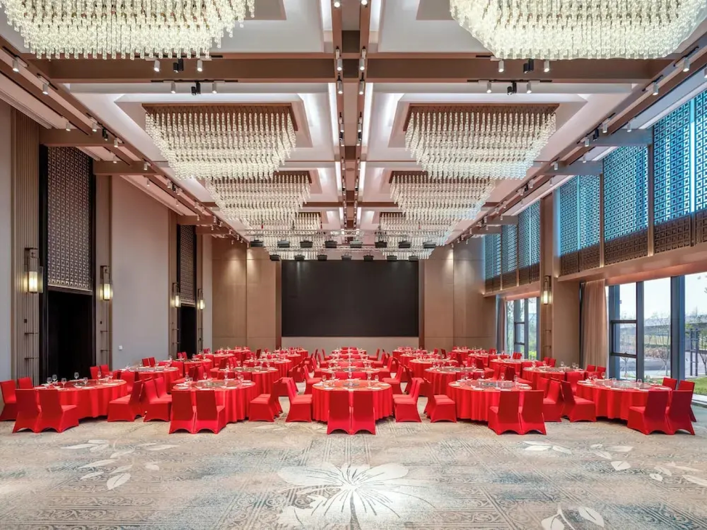 Howard Johnson By Wyndham Guotou Plaza Zigong