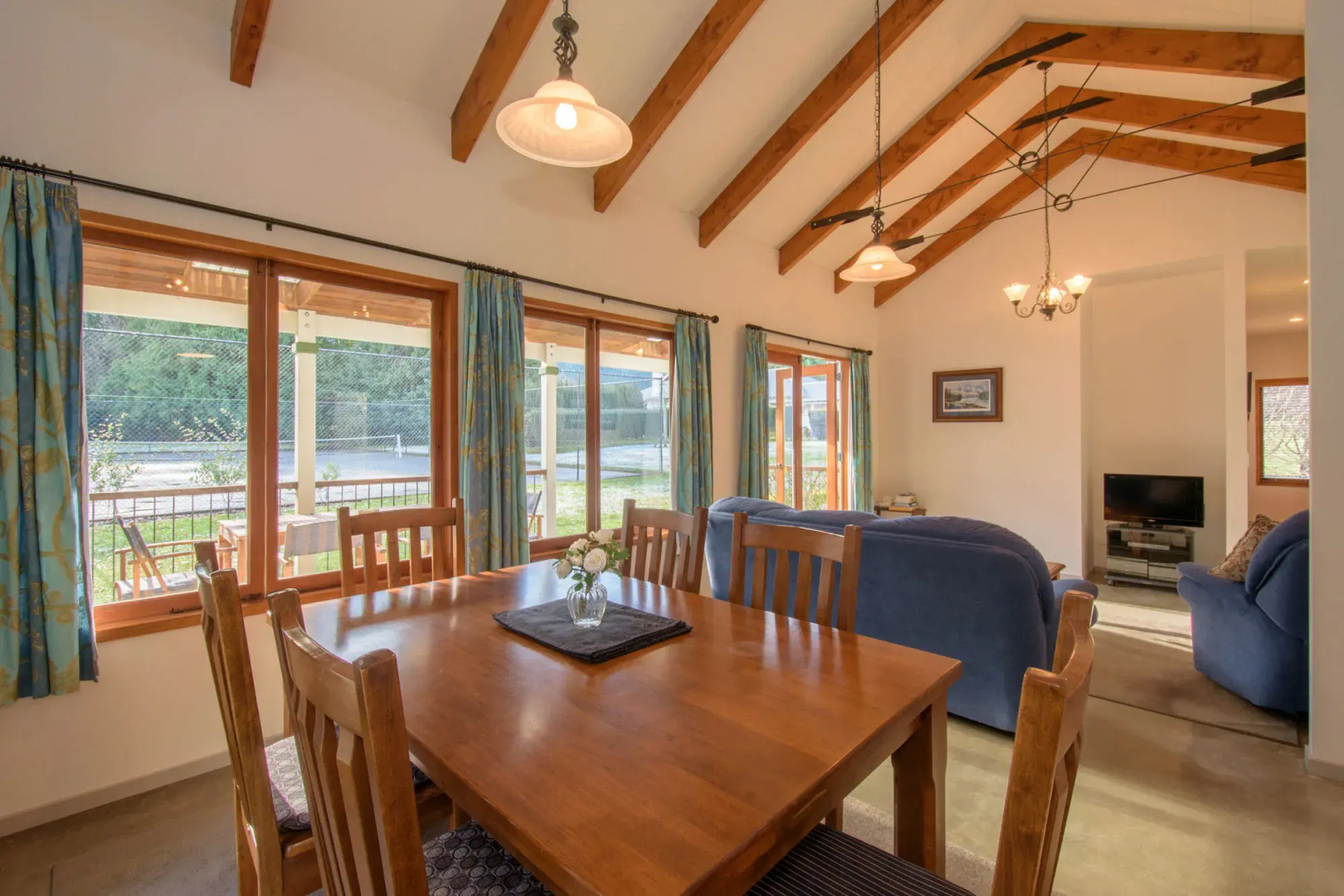 Willowbrook Country Apartments