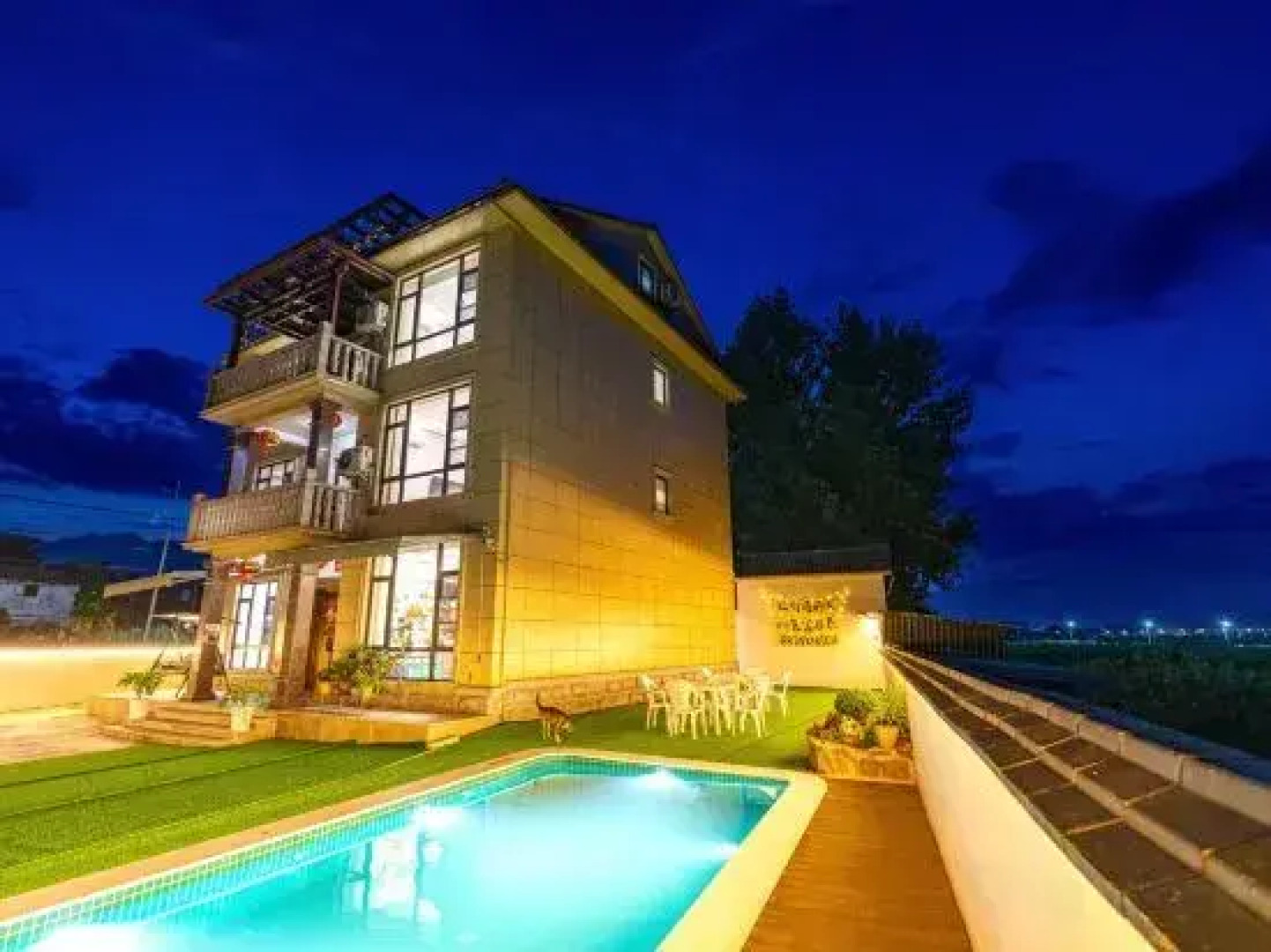 Zhaizhuang Gate Homestay (OMG Heartbeat Paradise)