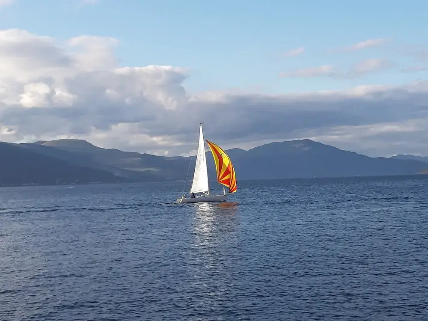 Off Grid 1-bed Cabin, Pets Ok, 20 Mins to Dunoon