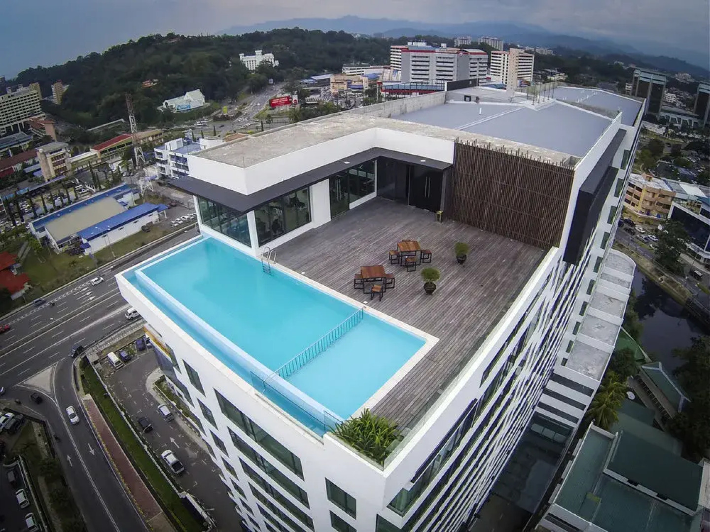 Borneo Vista Suites by BV Hotel
