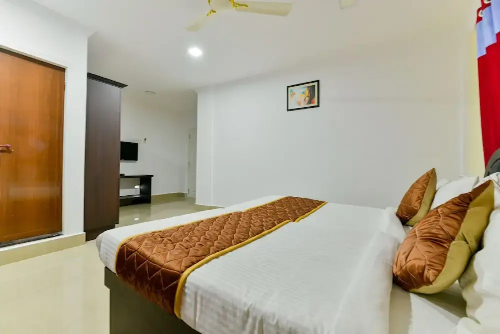 OYO 16532 Anchor House Hotel