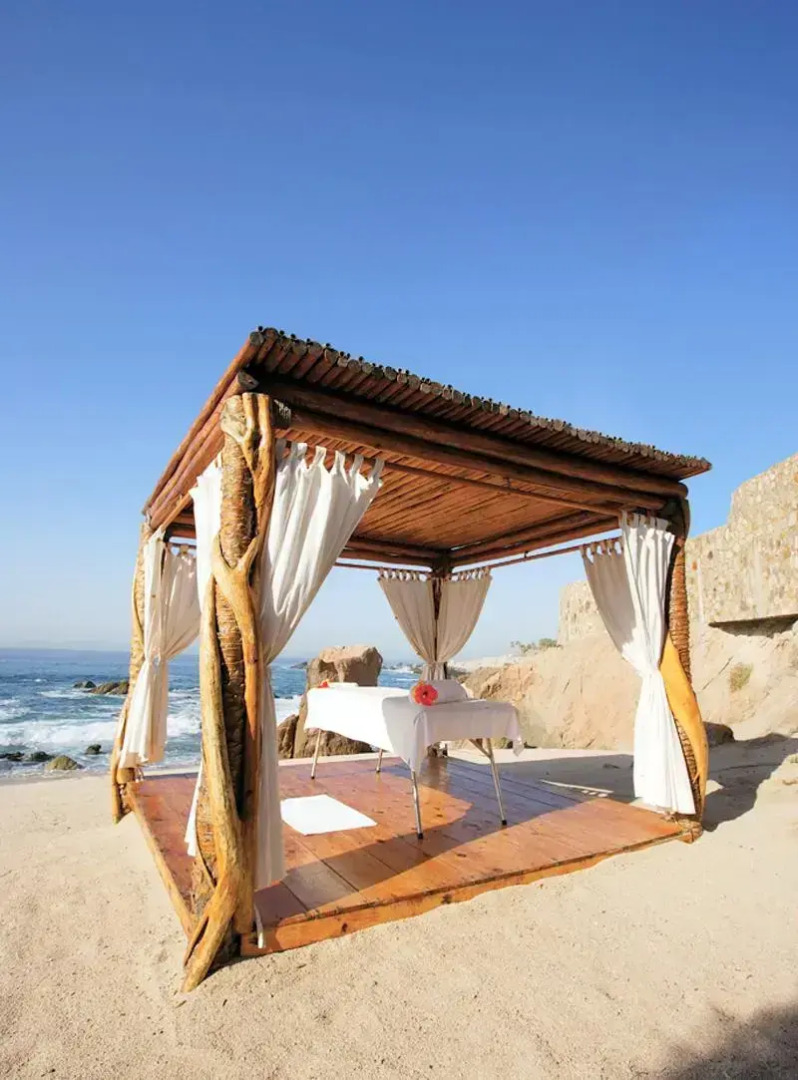 Hotel Adonis Capital