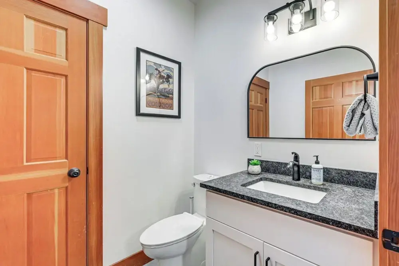 Walk to Flathead Lake: Polson Home w/ Balcony