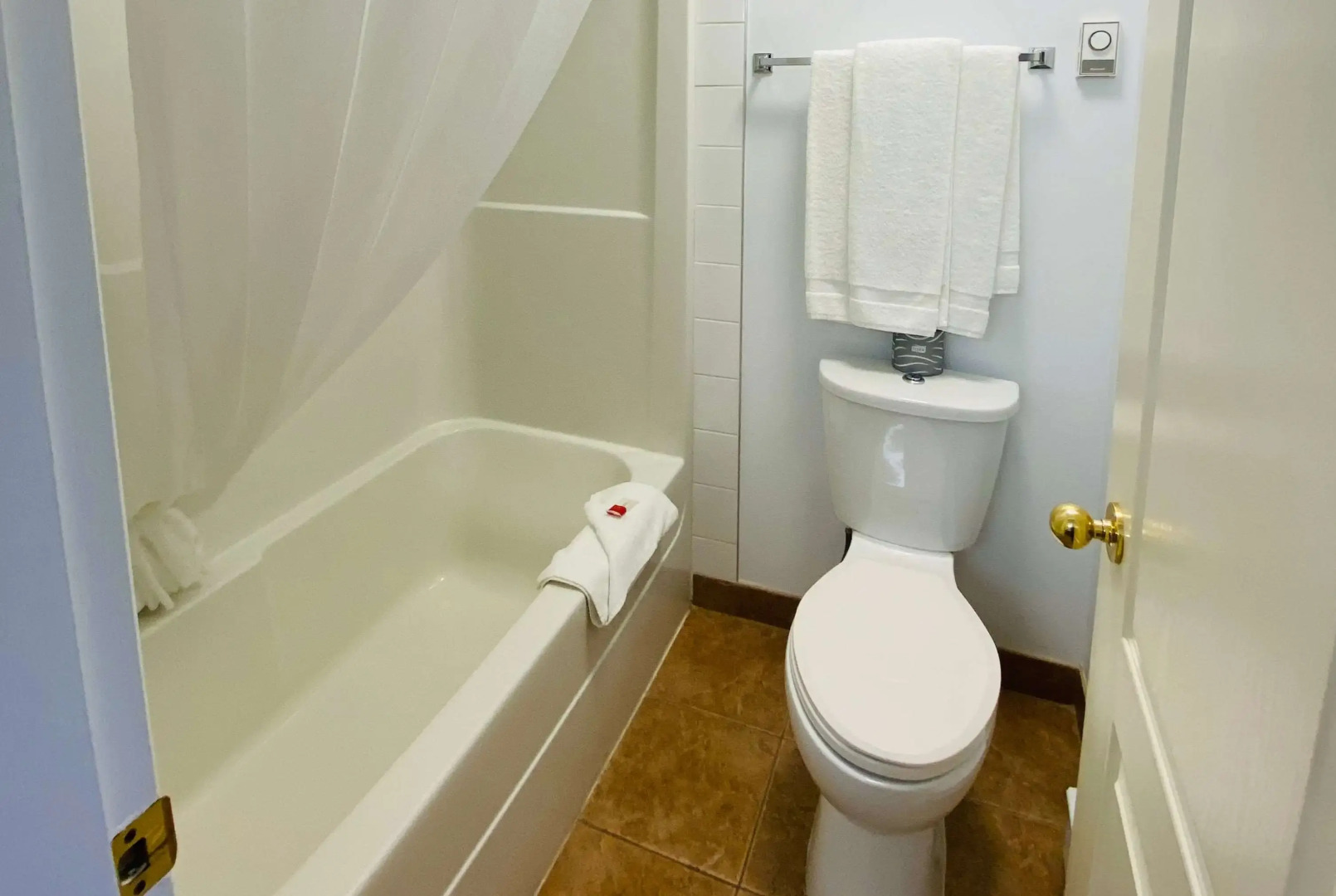 Super 8 by Wyndham 100 Mile House