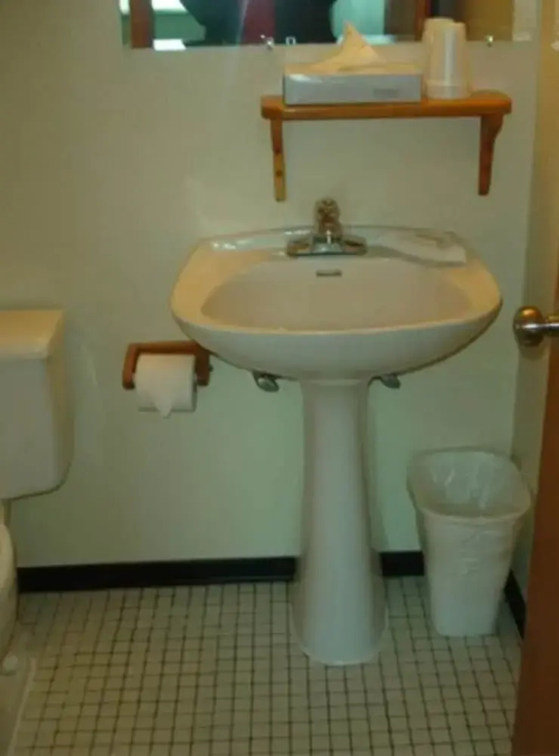 The Dublin House Motel