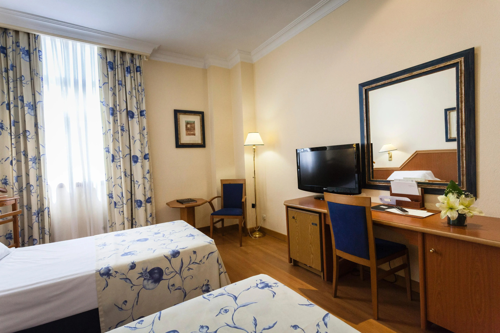 Saray Hotel