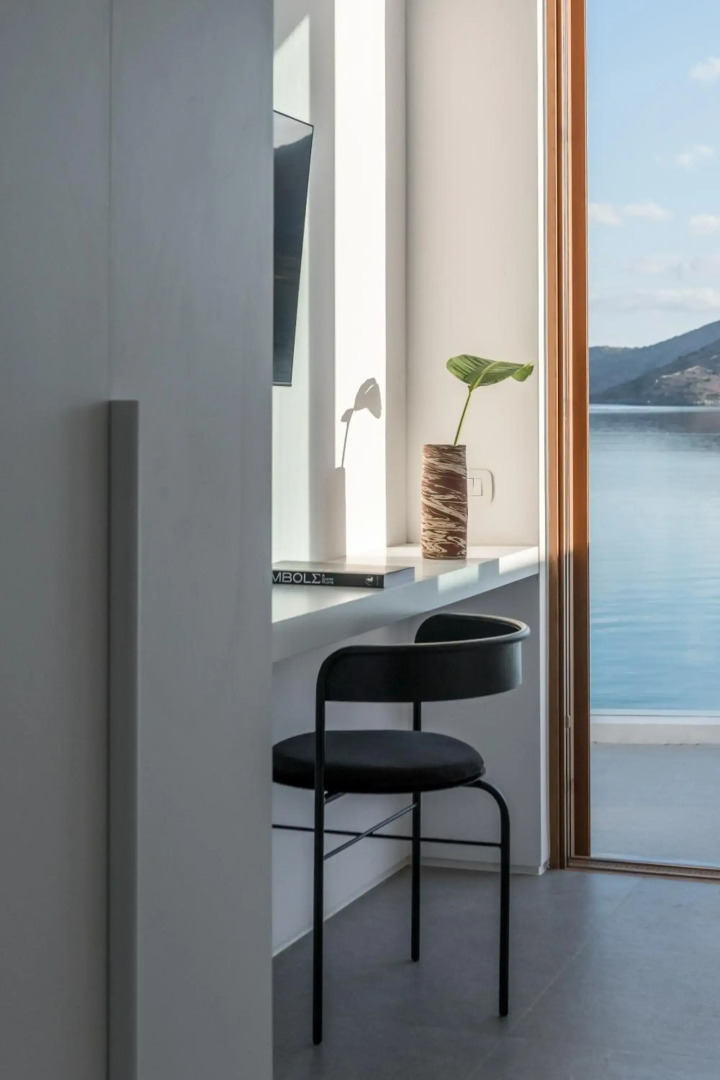 Villa Mimaze Minimalist Living