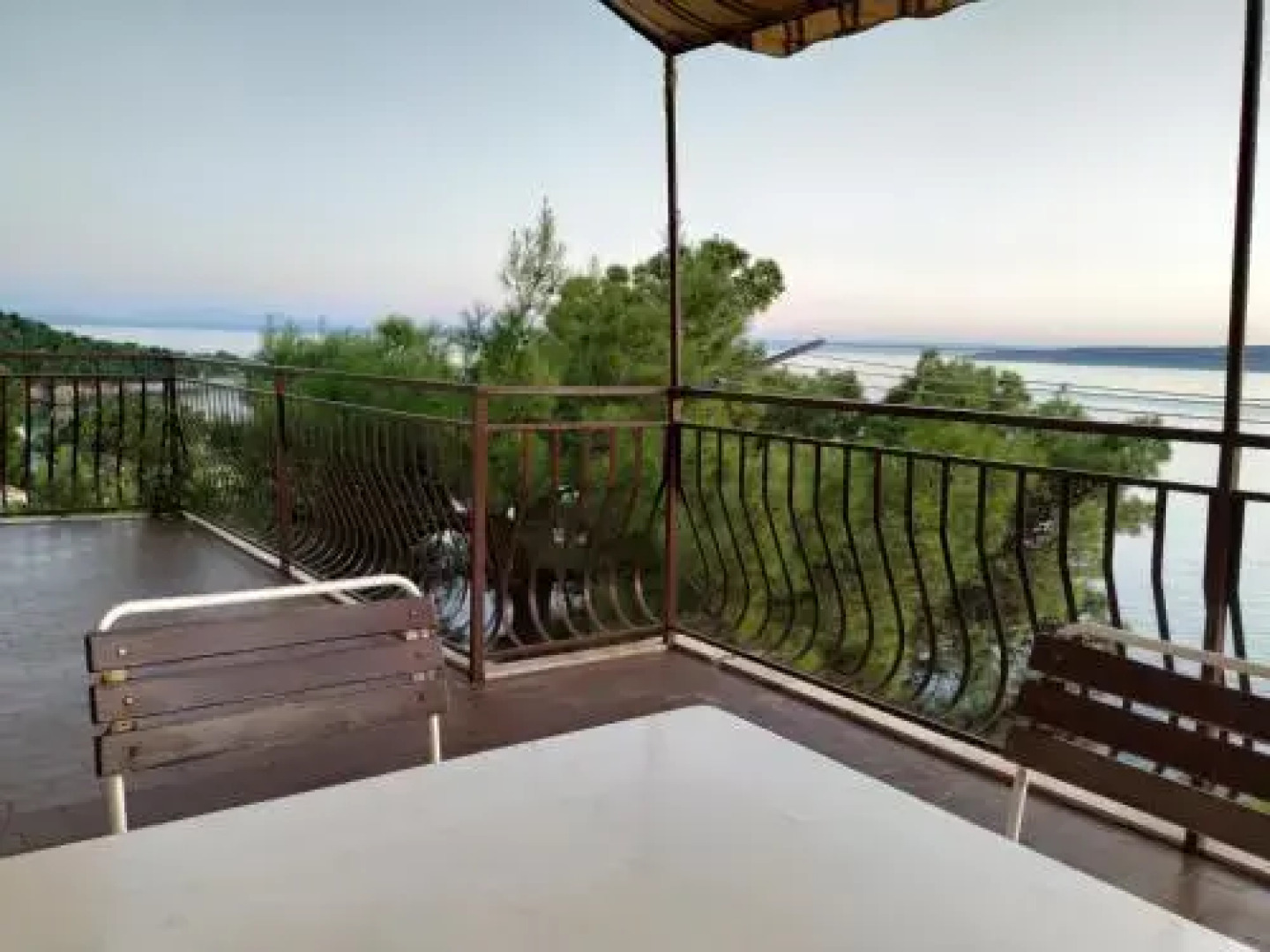 Apartments Pino Brela