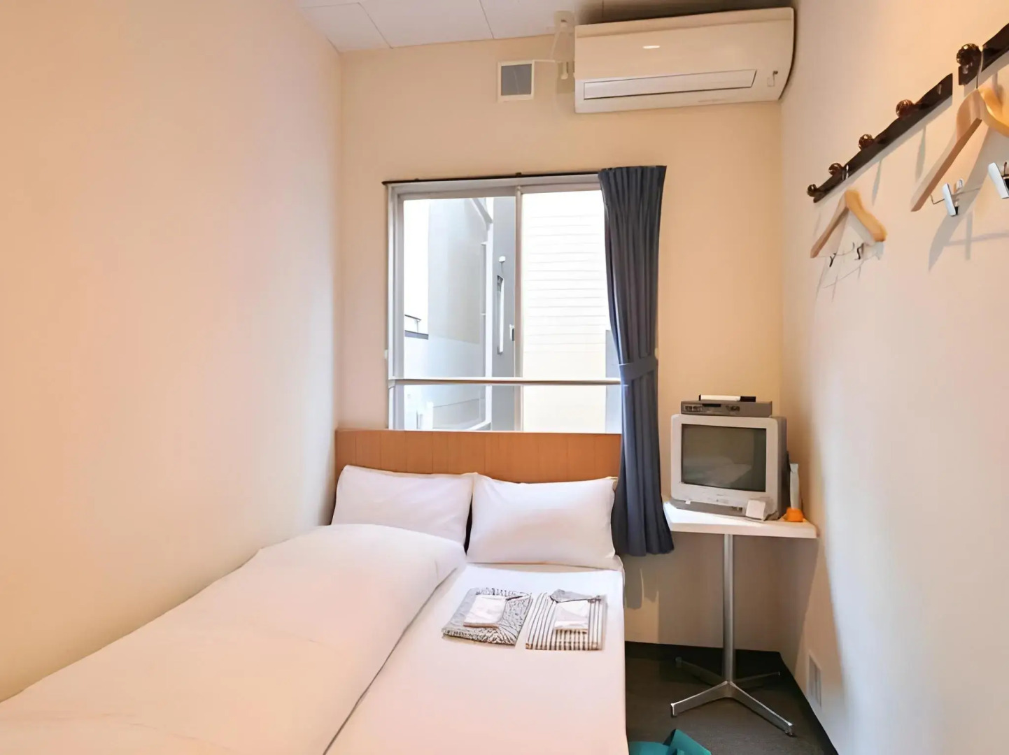 Sakura Hotel Jimbocho - Hostel