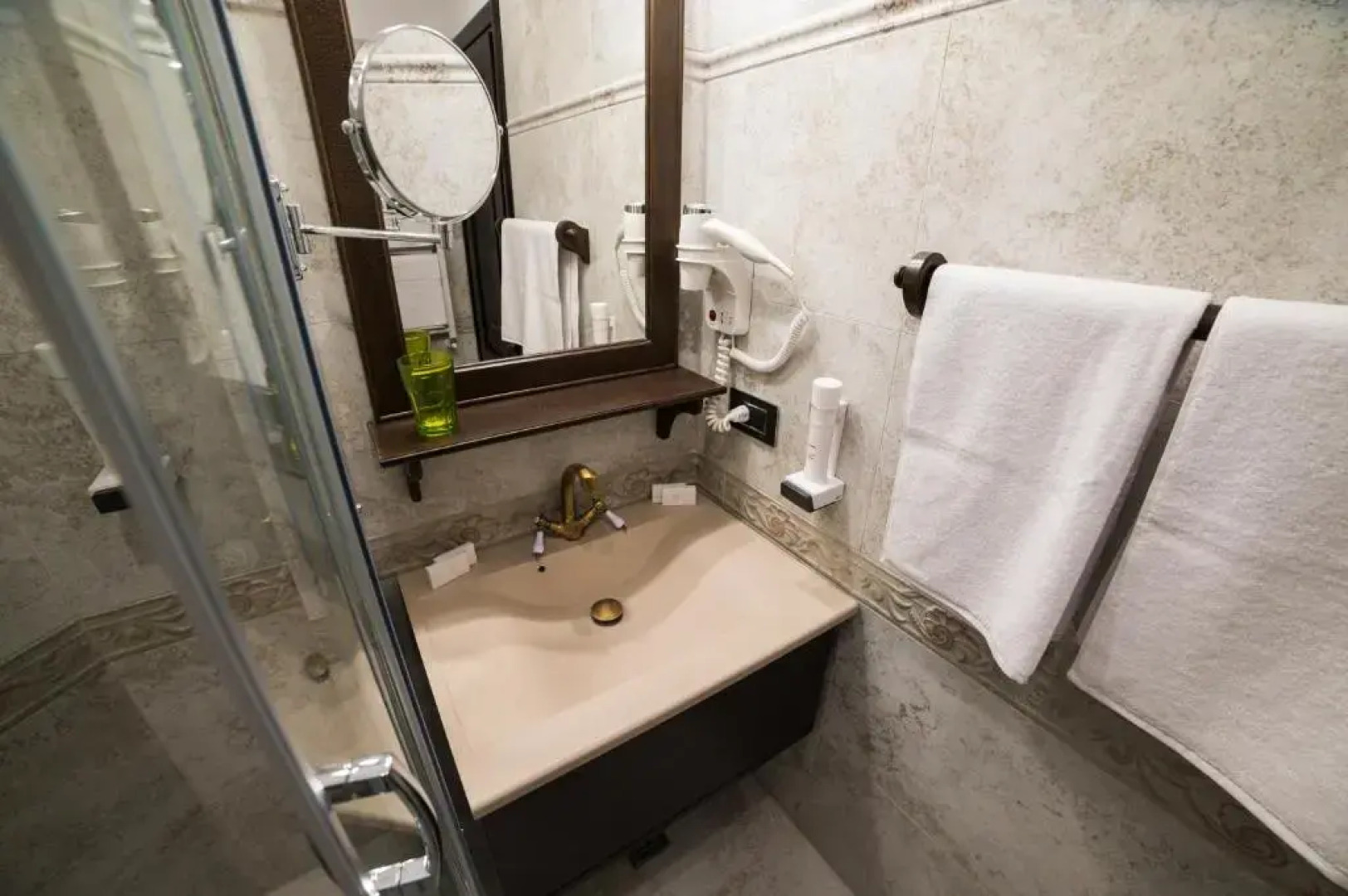 Piatra Pinului Ski Hotel & SPA