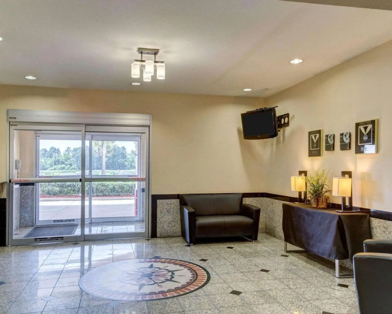 Suburban Extended Stay LaPlace