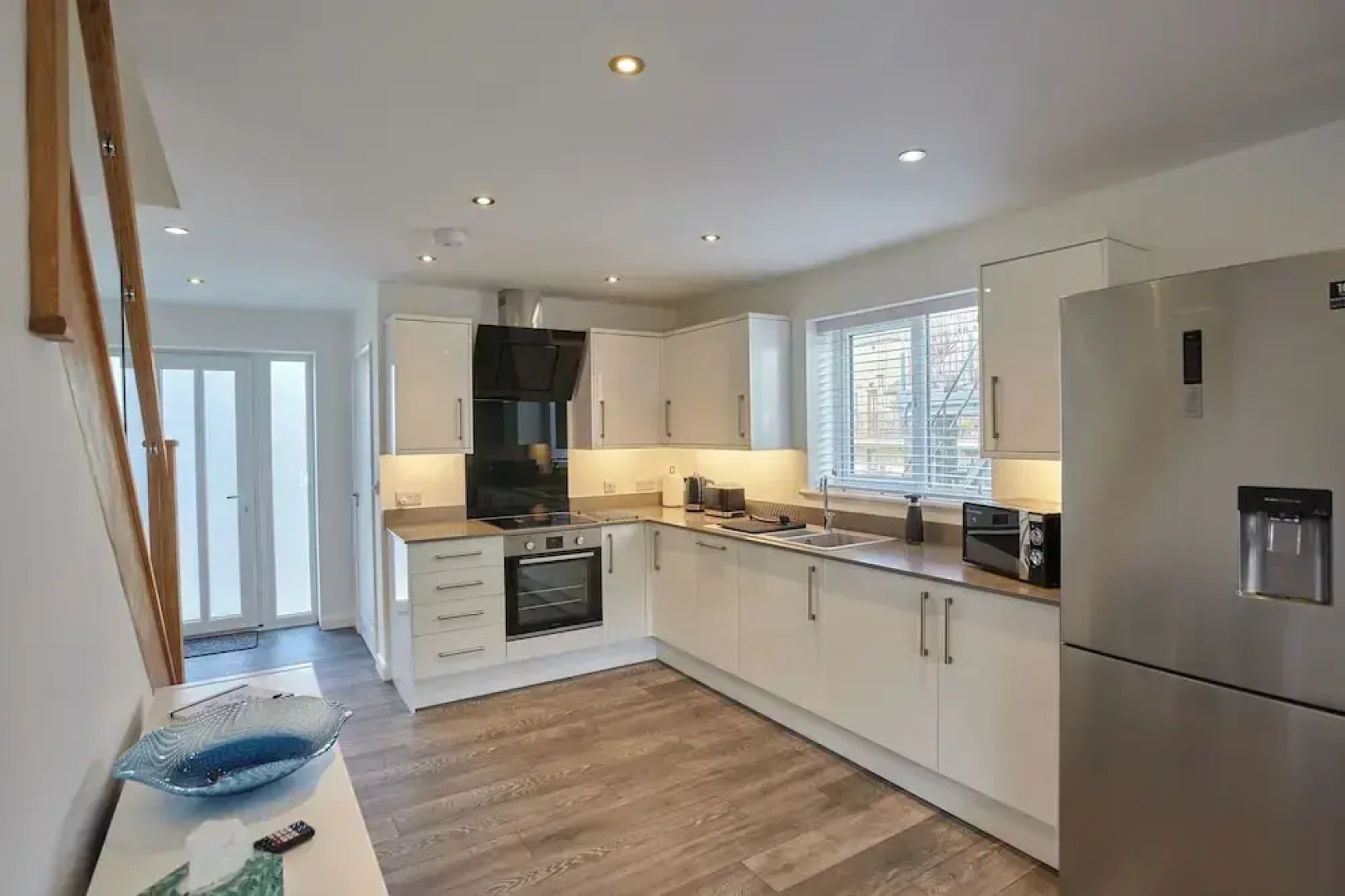 2022 Modern Home In Central Hayle With Parking