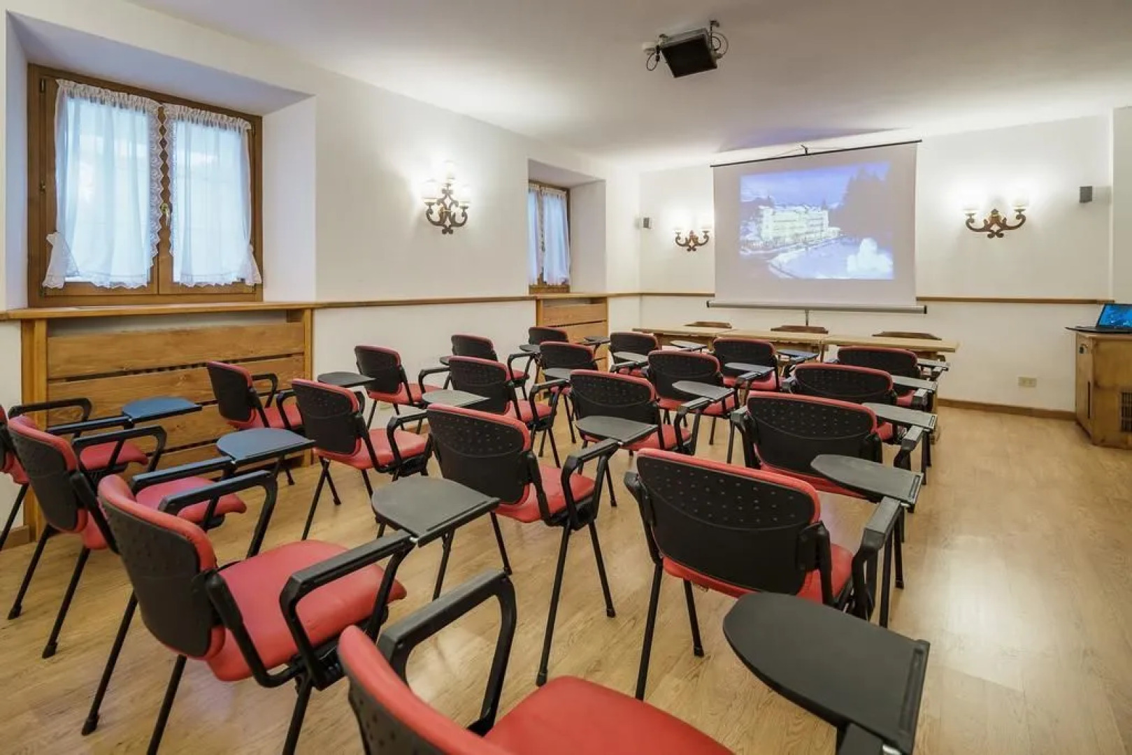 Franceschi Park Hotel