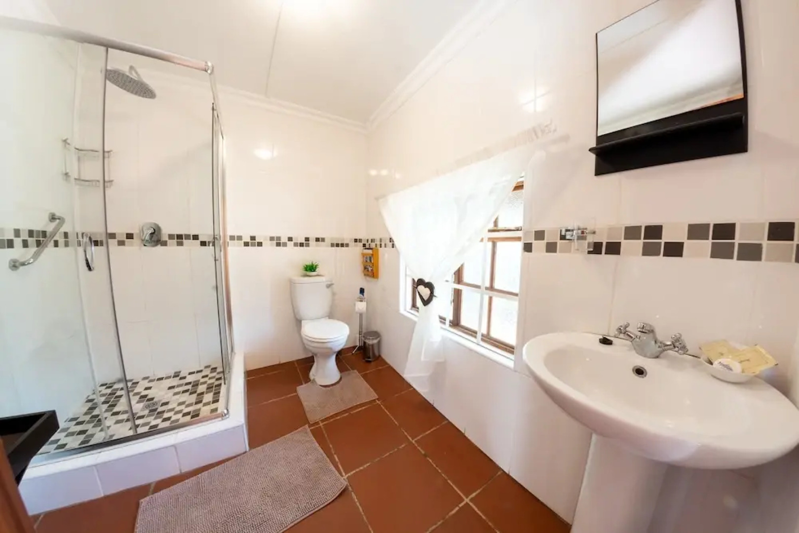 Maclear Manor Guesthouse