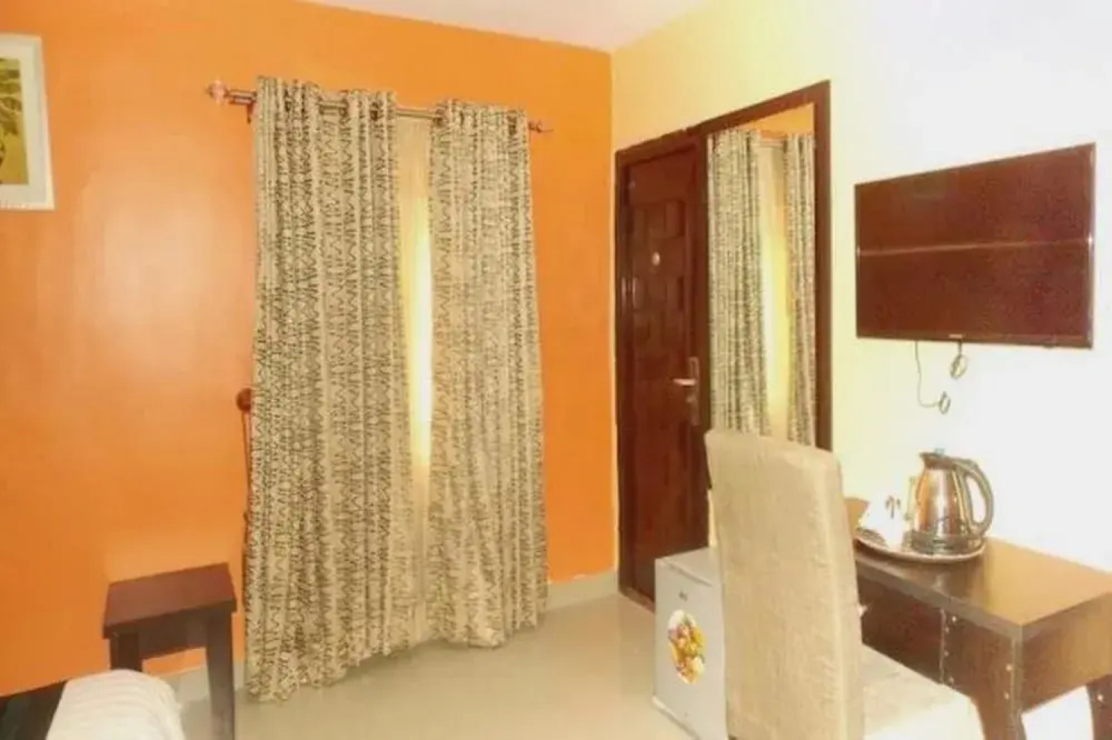 Annes Luxury Suites Ltd